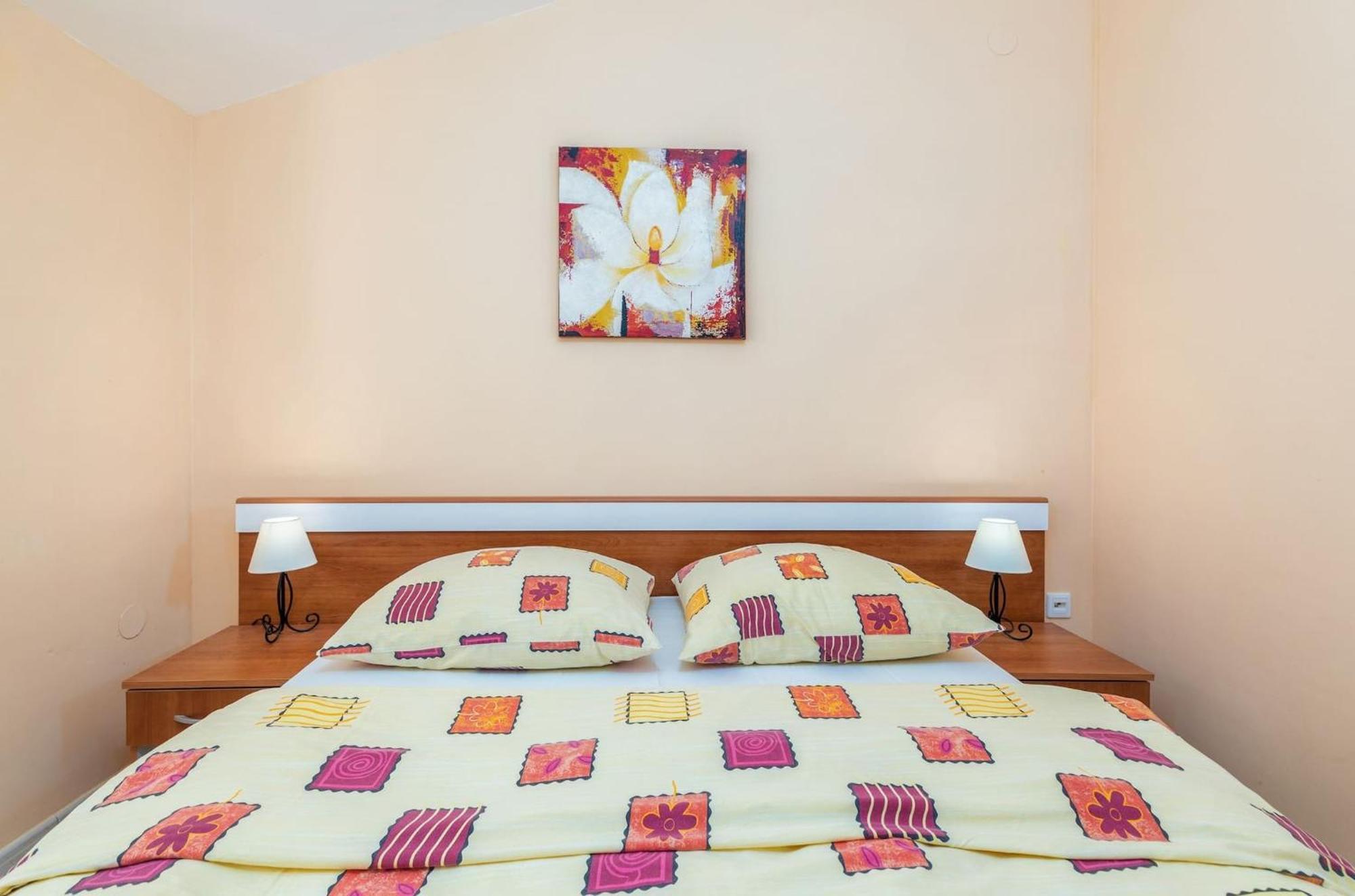 Apartment Buneta With Relaxing Outdoor Area Liznjan Luaran gambar